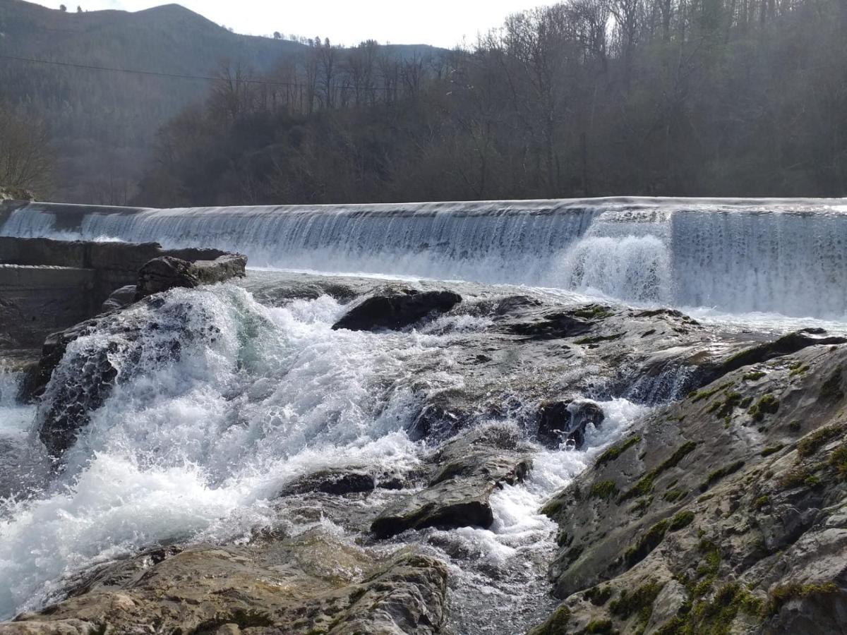 La Salmonera Cangas De Onis Cano ภายนอก รูปภาพ