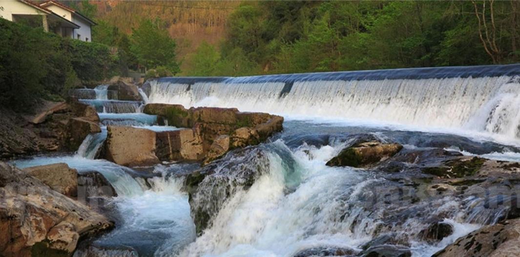 La Salmonera Cangas De Onis Cano ภายนอก รูปภาพ