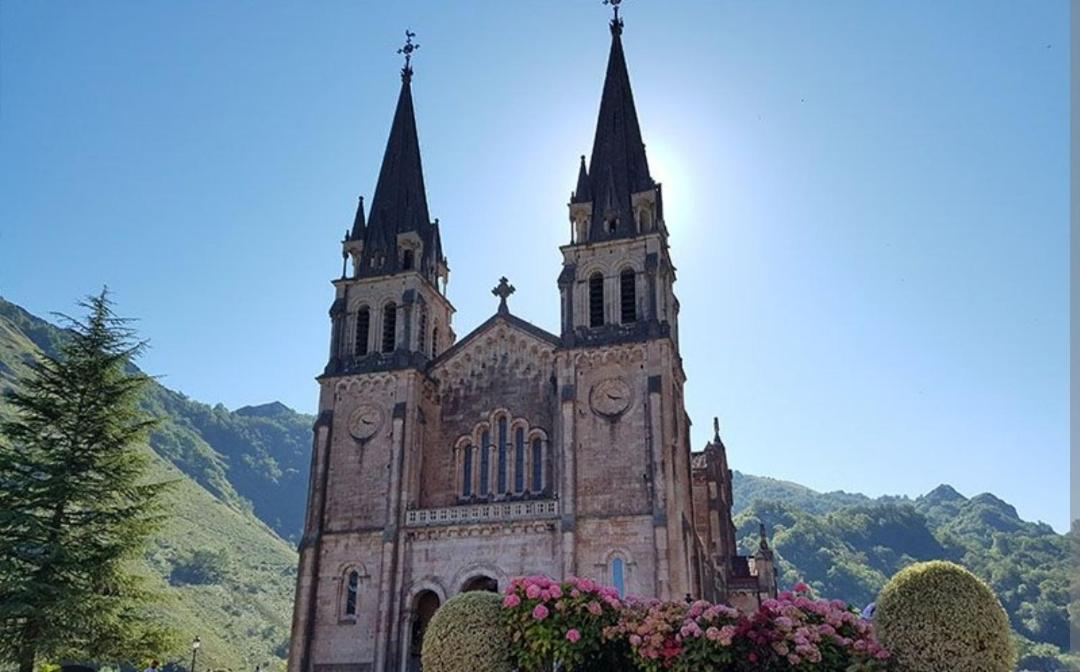 La Salmonera Cangas De Onis Cano ภายนอก รูปภาพ