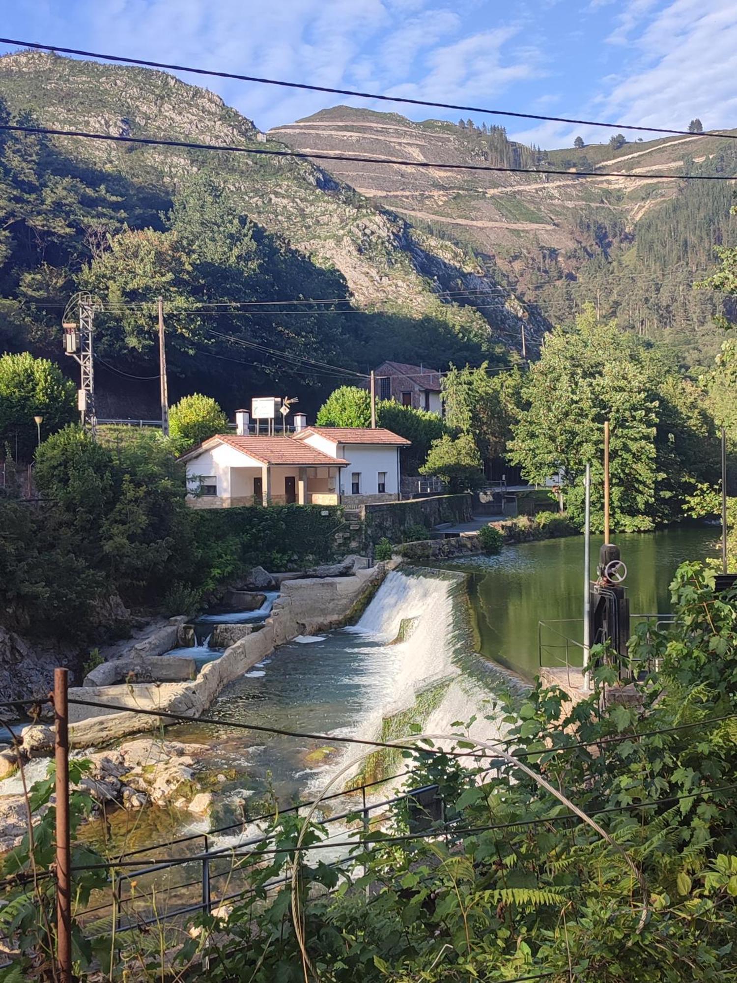 La Salmonera Cangas De Onis Cano ภายนอก รูปภาพ